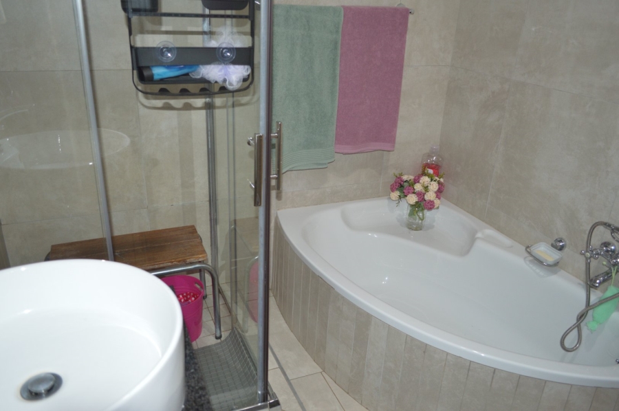 4 Bedroom Property for Sale in Flimieda North West